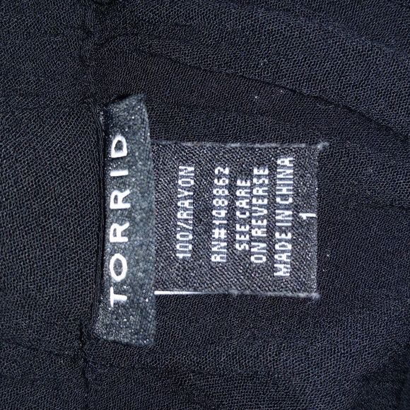 Embroidered Gauze Mock Neck Tank - Picture 3 of 6